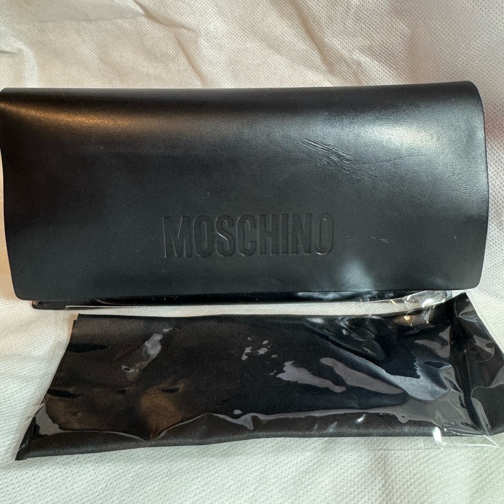 Moschino glass case